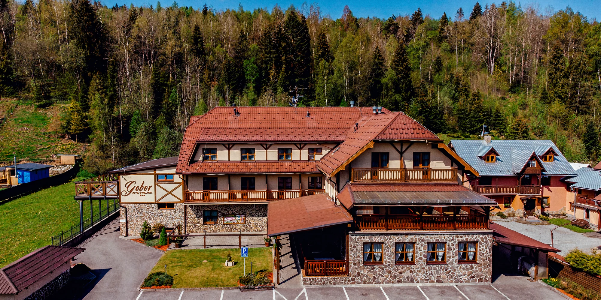 Hotel Gobor