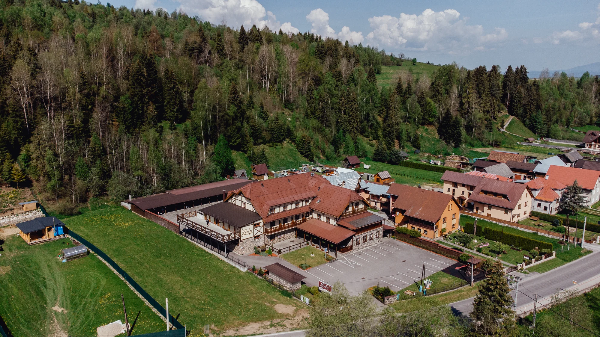 Hotel Gobor